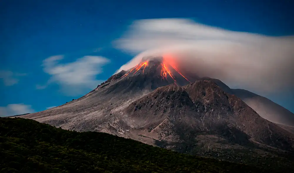El volcán Soufrière Hills en Montserrat contiene un depósito de fluidos termales valiosos para la ciencia y tecnología, según un estudio de la Universidad de Oxford publicado en Geophysical Research Letters.