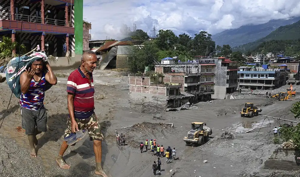 El deslizamiento de tierra en Nepal dejó al menos 359 víctimas, incluidos 356 fallecidos en el país y tres en China El deslizamiento de tierra en Nepal dejó al menos 359 víctimas, incluidos 356 fallecidos en el país y tres en China