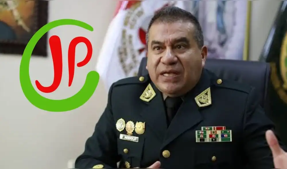 Óscar Arriola ha sido criticado por su actuación como comandante de la PNP | Composición: LR.