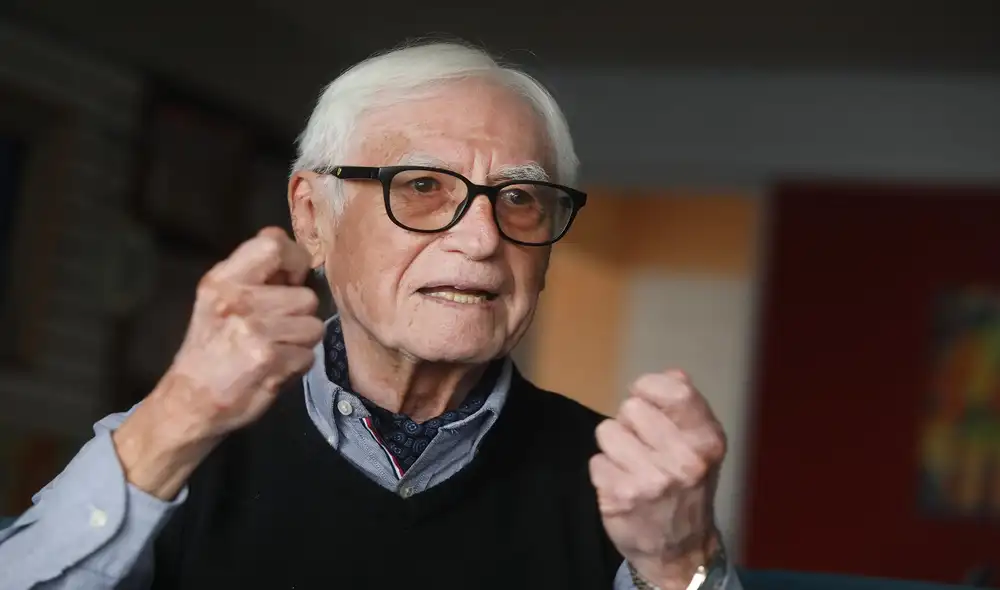 El último libro de Béjar, "Así llegamos a esto" (Achawata, 2026), fue presentado en la FIL.