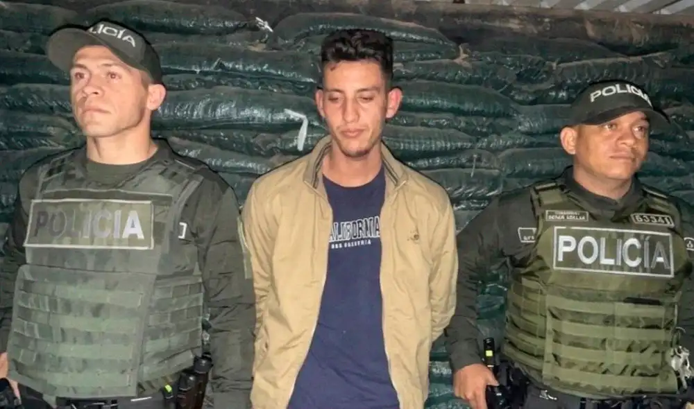 La Policía de Colombia capturó en Ocaña a Dairo Ferizzola Rojas, alias Firu, vinculado al ELN. Foto: X/@ABDELAESPRIELLA. La Policía de Colombia capturó en Ocaña a Dairo Ferizzola Rojas, alias Firu, vinculado al ELN. Foto: X/@ABDELAESPRIELLA.