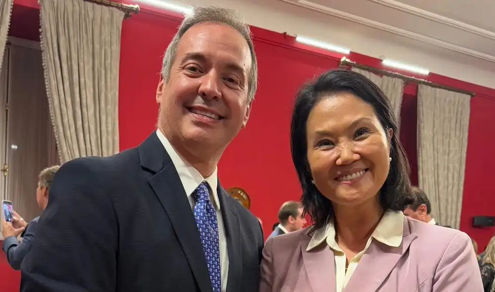 Al mismo tiempo que la contrató para dictar clases en el Centro Adam Smith de Miami, Carlos Díaz-Rosillo daba consejos a la candidata presidencial Keiko Fujimori. Foto: FIU Al mismo tiempo que la contrató para dictar clases en el Centro Adam Smith de Miami, Carlos Díaz-Rosillo daba consejos a la candidata presidencial Keiko Fujimori. Foto: FIU