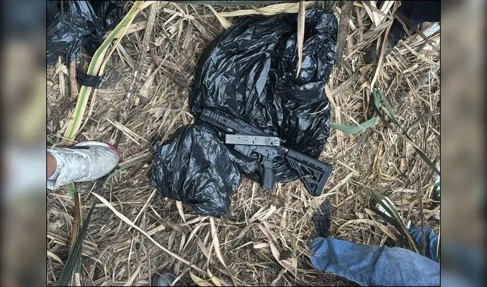Fusil R15 hallado tras el secuestro y asesinato en Trujillo. (La República) Fusil R15 hallado tras el secuestro y asesinato en Trujillo. (La República)
