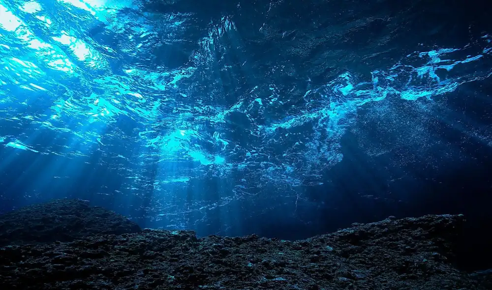 Identifican un depósito de agua a casi 700 kilómetros de profundidad atrapado en el mineral ringwoodita. Foto: Shutterstock Identifican un depósito de agua a casi 700 kilómetros de profundidad atrapado en el mineral ringwoodita. Foto: Shutterstock