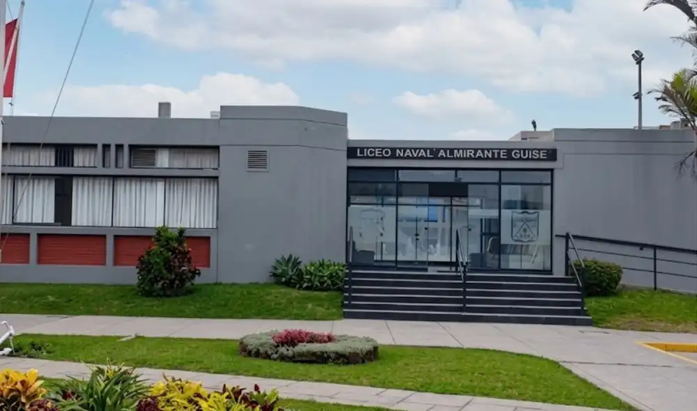 El padre de la menor detalló que el incidente ocurrió durante una actividad de maquillaje, donde el profesor presuntamente realizó tocamientos inapropiados. El padre de la menor detalló que el incidente ocurrió durante una actividad de maquillaje, donde el profesor presuntamente realizó tocamientos inapropiados.