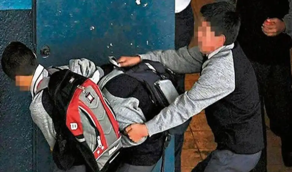 La madre ha informado sobre reiteradas agresiones al colegio, pero asegura que no se tomaron las medidas necesarias. La situación se agravó con un reciente incidente que dejó al menor con un fuerte golpe en la cabeza.