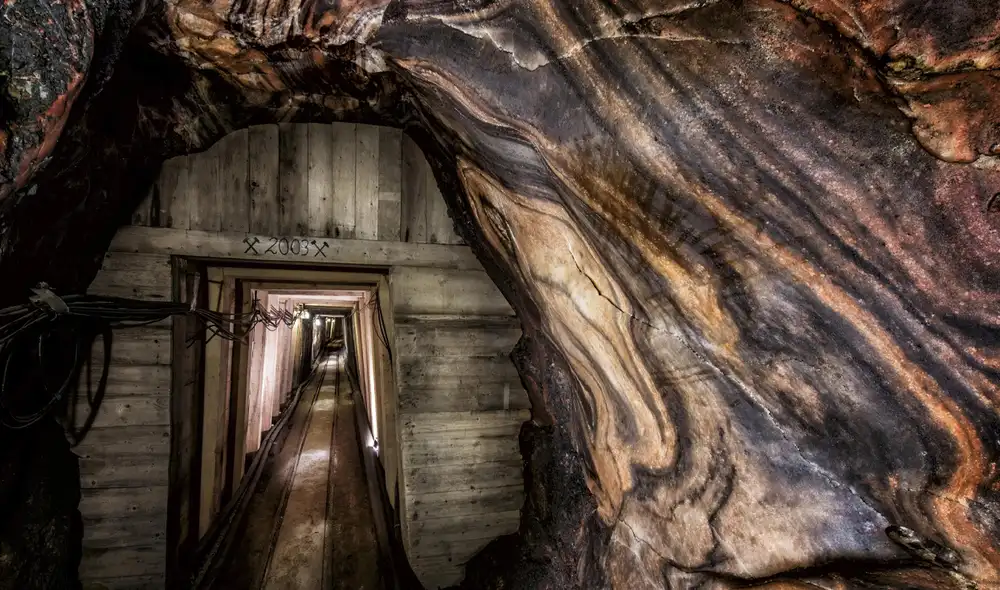 Una antigua mina de sal en Hallstatt, Austria, revela secretos de mineros que exploraron bajo tierra hace 7.300 años. Una antigua mina de sal en Hallstatt, Austria, revela secretos de mineros que exploraron bajo tierra hace 7.300 años.