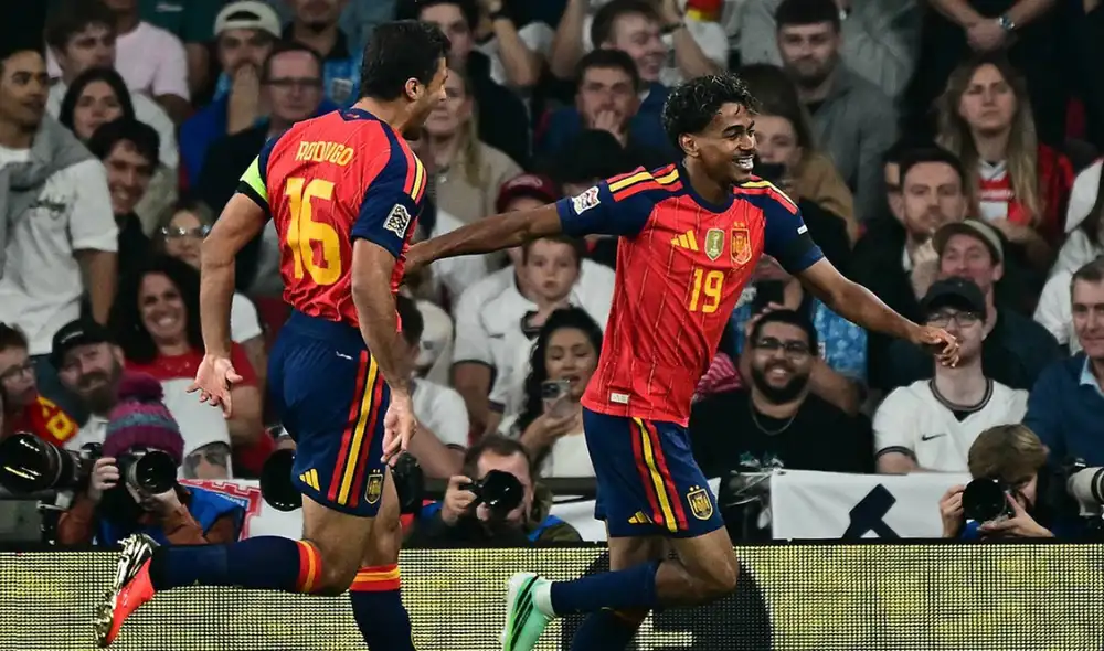 Lamine Yamal anotó el primer gol de España en el partido. Foto: AFP