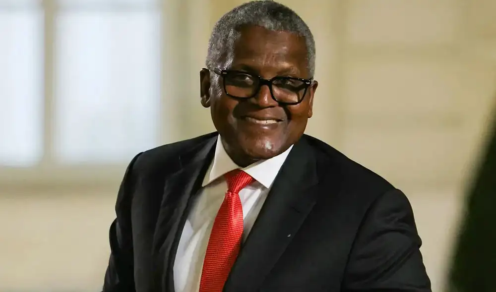 Aliko Dangote, el hombre más rico de África, lanza una histórica oferta de acciones de su refinería en Nigeria, buscando recaudar US$1.600 millones para expandir la planta.