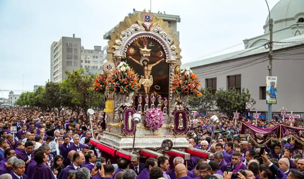 Transporte público con desvíos durante procesión del Señor de los Milagros en Lima
