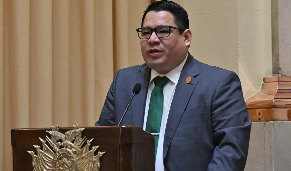 El fiscal general de Bolivia, Roger Mariaca, fue aprehendido en el aeropuerto de Viru Viru por supuestos delitos de organización criminal
