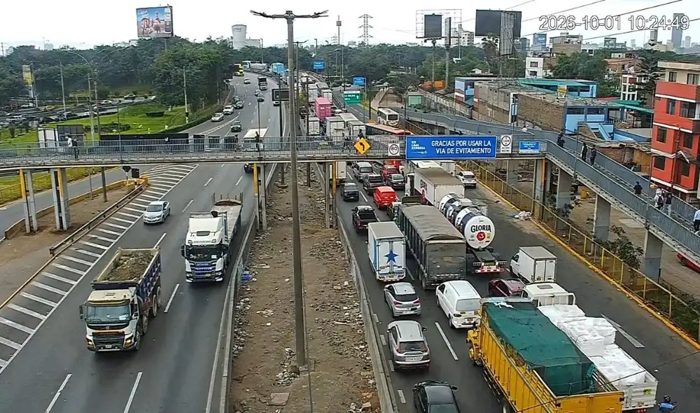 Accidente de tránsito en la vía de Evitamiento causa congestión vehicular en Lima