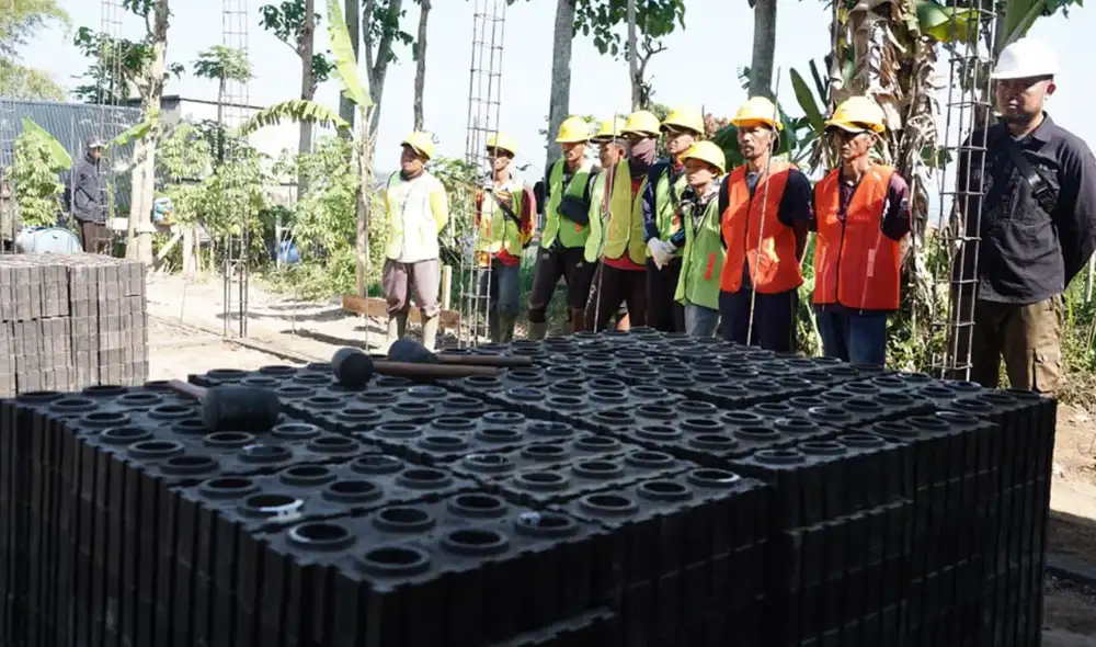 Indonesia aprovecha los residuos plásticos para construir una escuela. Foto: Barito Pacific Indonesia aprovecha los residuos plásticos para construir una escuela. Foto: Barito Pacific