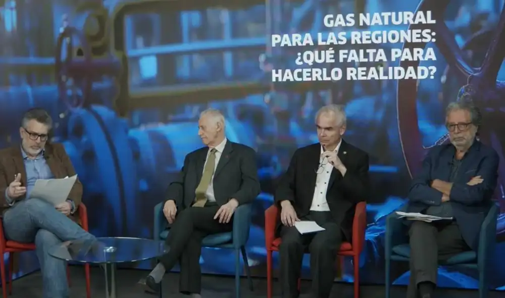 Conversatorio permitió abordar temas relacionados a la distribución del gas natural a las regiones. Foto: difusión.