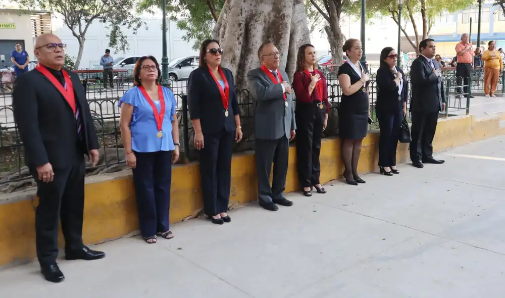 Corte de Piura realizó ceremonia de izamiento del Pabellón Nacional. Foto: difusión.