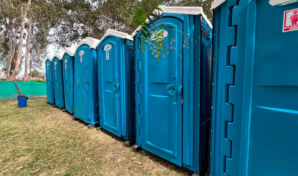 La Municipalidad de Lima accedió al pedido ARMY sobre instalar baños portátiles.