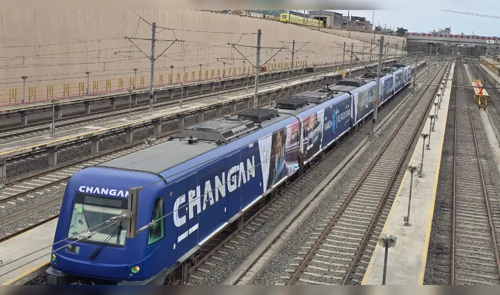 El tren de la Línea 1 del Metro de Lima luce la imagen de Changan, marca automotriz que tendrá presencia en un recorrido de 26 estaciones y 11 distritos de la capital. Foto: Melissa Landa / URPI - LR.