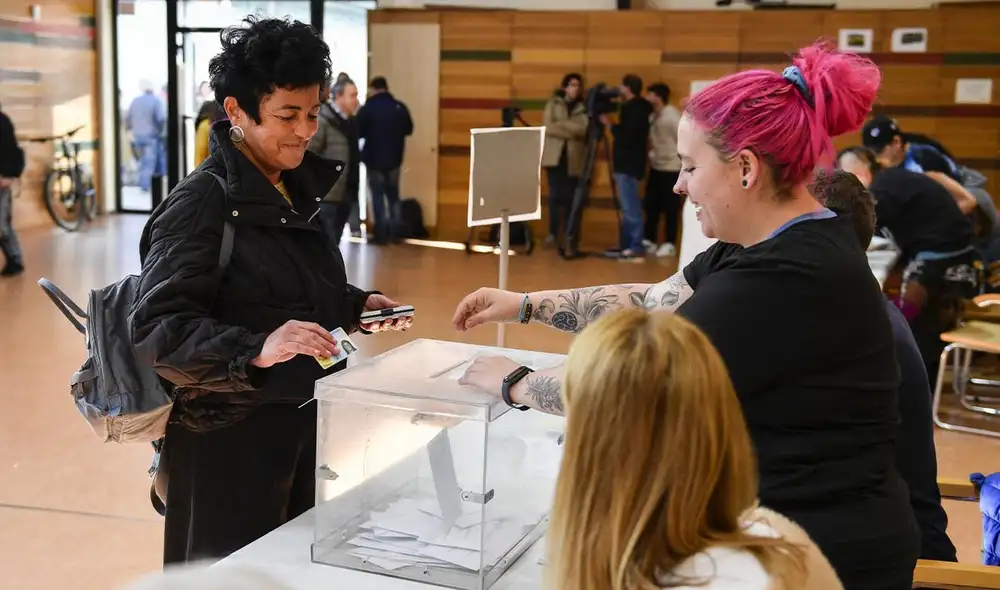 Unos 163.020 ciudadanos quedarán excluidos del sufragio, salvo que obtengan una certificación consular que acredite su condición de nietos de exiliados
