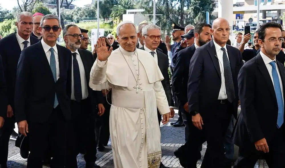 El papa León XIV será sometido a operación durante esta tarde.