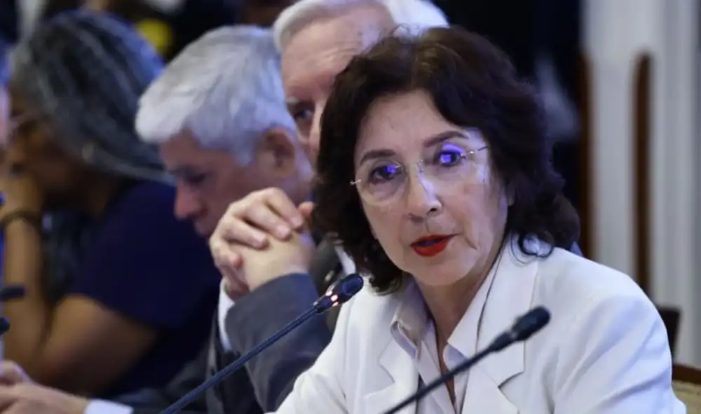 Patricia Iturregui sobre las sesiones de Constitución: “[están] mal organizadas, poco transparentes, no ha habido balance de posturas”