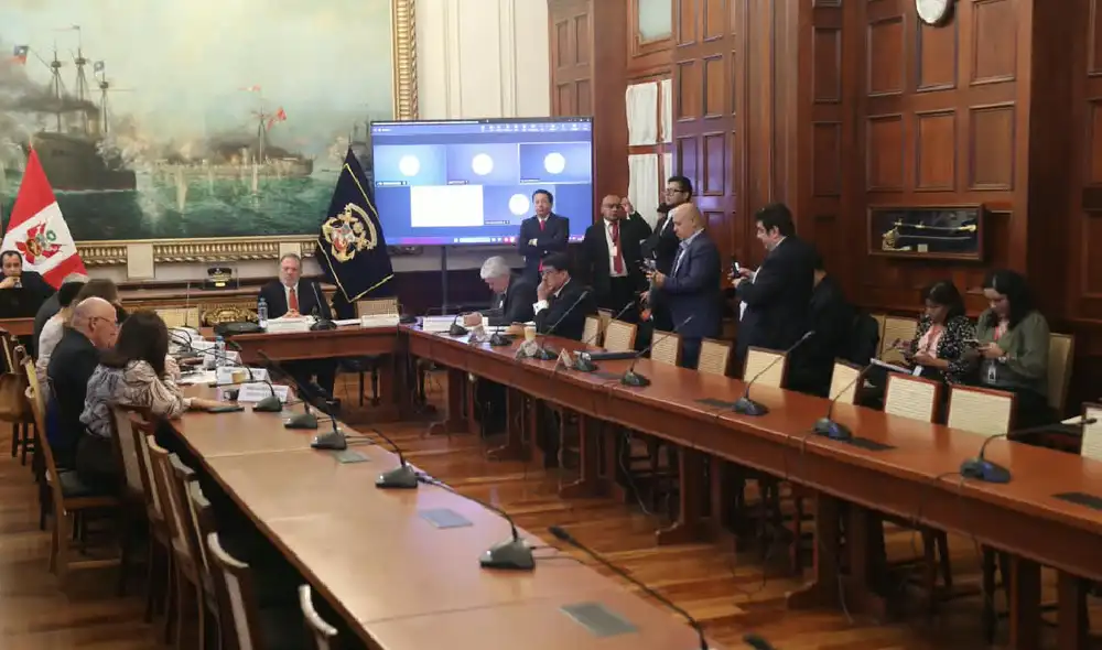 Fuerza Popular desconoce votación que pedía debatir los límites del Senado sobre el pedido de facultades