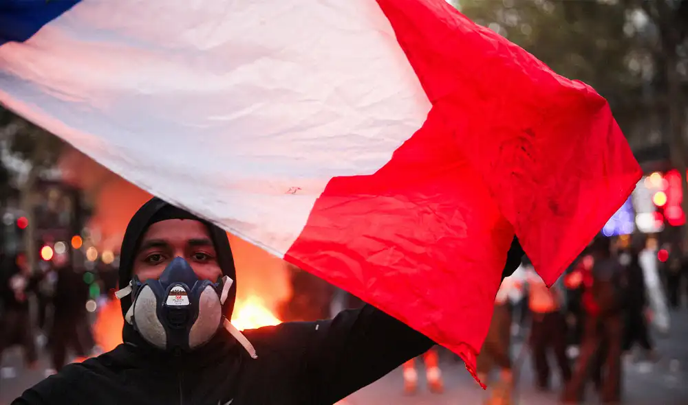 Francia vive tensiones tras manifestaciones masivas por el aumento de costos y deterioro de servicios públicos. Foto: AFP. Francia vive tensiones tras manifestaciones masivas por el aumento de costos y deterioro de servicios públicos. Foto: AFP.
