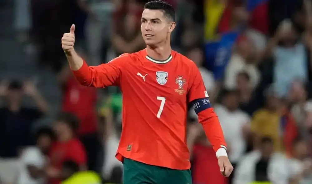 Cristiano Ronaldo inicia una nueva inversión en Portugal con la construcción de una fábrica de agua mineral. Cristiano Ronaldo inicia una nueva inversión en Portugal con la construcción de una fábrica de agua mineral.