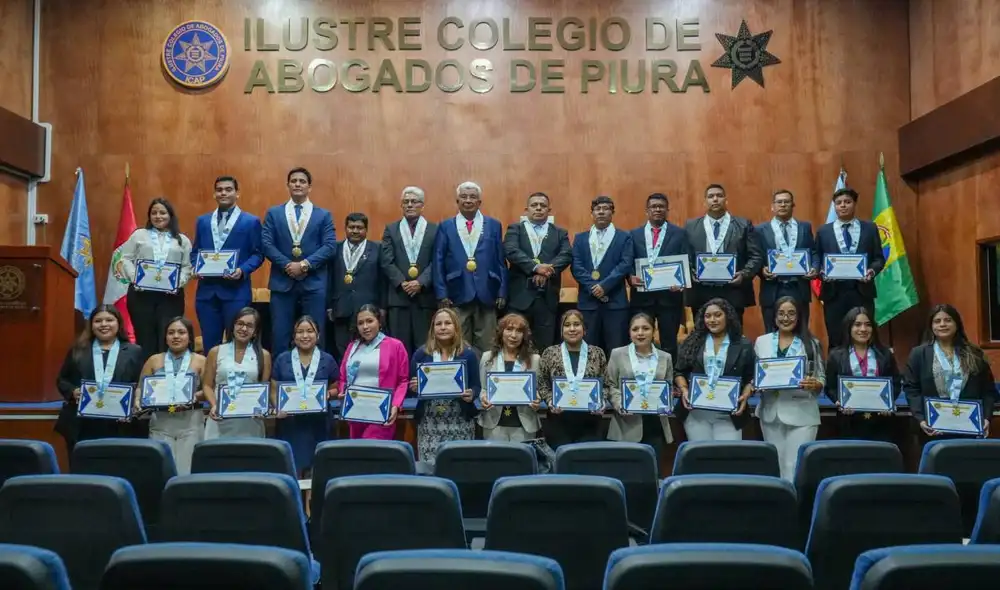 El Ilustre Colegio de Abogados de Piura celebró el 9 de octubre su primera ceremonia de colegiatura. Foto: difusion. El Ilustre Colegio de Abogados de Piura celebró el 9 de octubre su primera ceremonia de colegiatura. Foto: difusion.