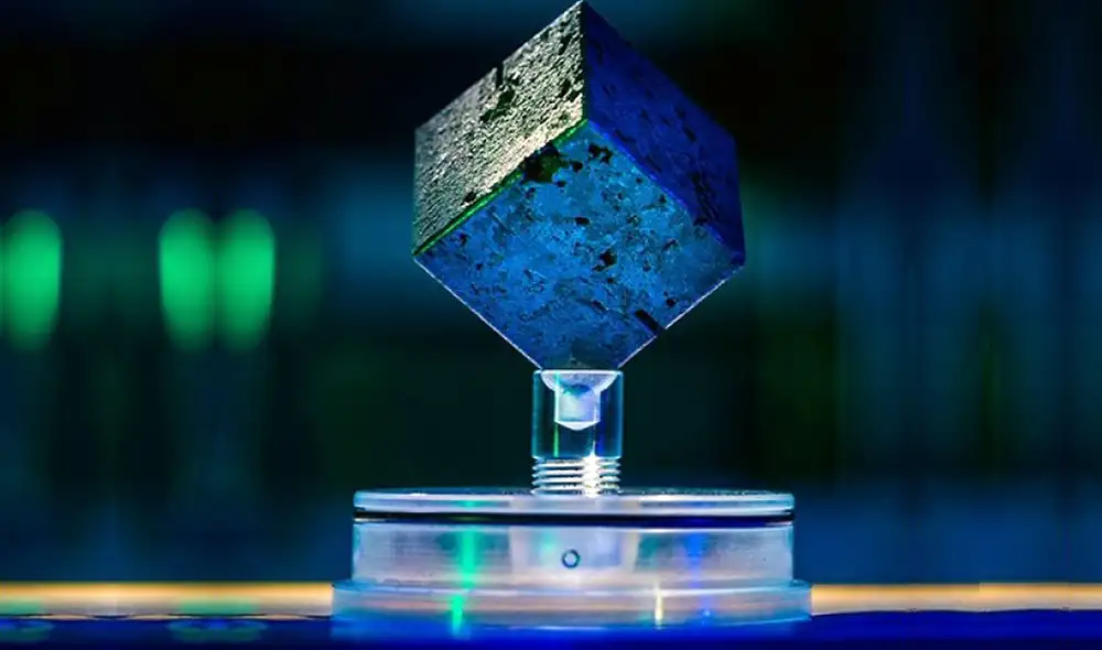 Un cubo de uranio natural del proyecto alemán de la bomba atómica. Foto: John T. Consoli, Universidad de Maryland College Park, MD Un cubo de uranio natural del proyecto alemán de la bomba atómica. Foto: John T. Consoli, Universidad de Maryland College Park, MD