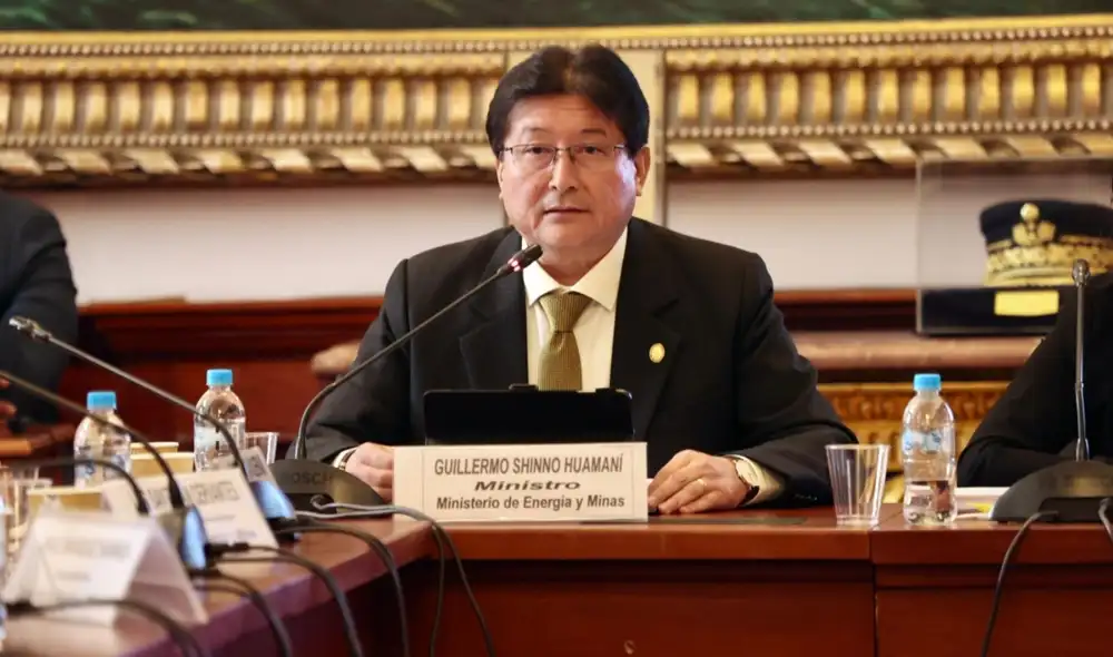El Congreso convocó al ministro de Energía y Minas, Guillermo Shinno Huamaní, para discutir medidas contra la minería ilegal el 27 de octubre. La audiencia busca esclarecer acciones de la Ley MAPE.