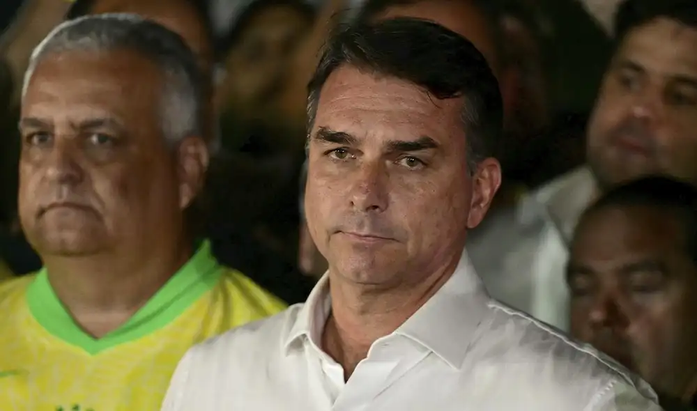 La Policía Federal de Brasil investiga el posible escape del senador Flávio Bolsonaro hacia Argentina tras perder las elecciones frente a Luiz Inácio Lula da Silva