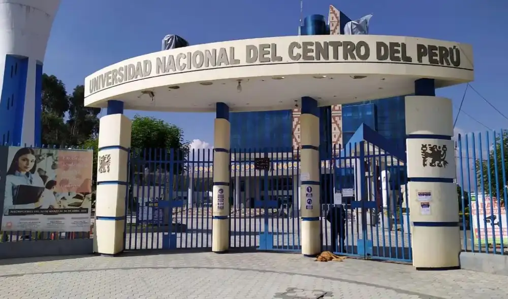Cuestionamientos envuelven la licitación pública de más de 1.3 millones de soles para vales de calzado en la Universidad Nacional del Centro del Perú (UNCP), ganada por OQ Multiservicios. Cuestionamientos envuelven la licitación pública de más de 1.3 millones de soles para vales de calzado en la Universidad Nacional del Centro del Perú (UNCP), ganada por OQ Multiservicios.
