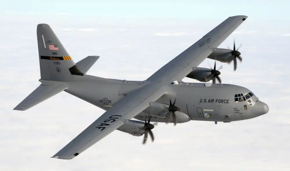 Estados Unidos despliega aviones militares C-130 Hércules para combatir incendios forestales. Estados Unidos despliega aviones militares C-130 Hércules para combatir incendios forestales.