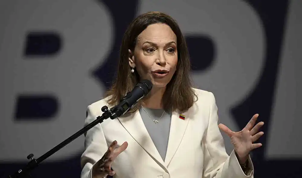 En su regreso a Venezuela, Machado propuso debatir una reforma constitucional y criticó el presidencialismo excesivo y la reelección indefinida En su regreso a Venezuela, Machado propuso debatir una reforma constitucional y criticó el presidencialismo excesivo y la reelección indefinida