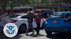 ICE arresta a inmigrantes que trabajaban en carwash en una redada sorpresa de West Hollywood, California