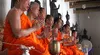 Arrestan a mujer por extorsionar a 9 monjes con más de 80.000 fotos y videos íntimos en Tailandia: ganó US$12 millones