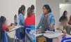 Peruana va a clases universitarias con su menor hijo y enternece las redes: “No hay excusas”