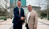 César Acuña junto a Mark Xueman, Vicepresidente Global de Huawei, en China. Foto: César Acuña