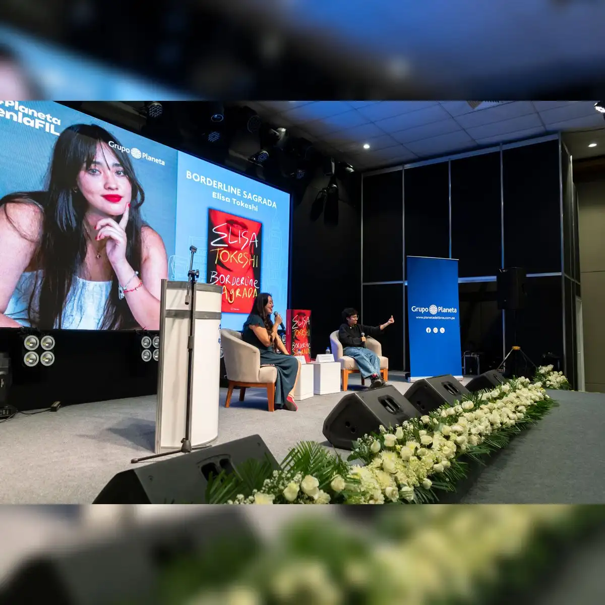 Mafe Delgado fue la encargada de liderar la presentación de Elisa.