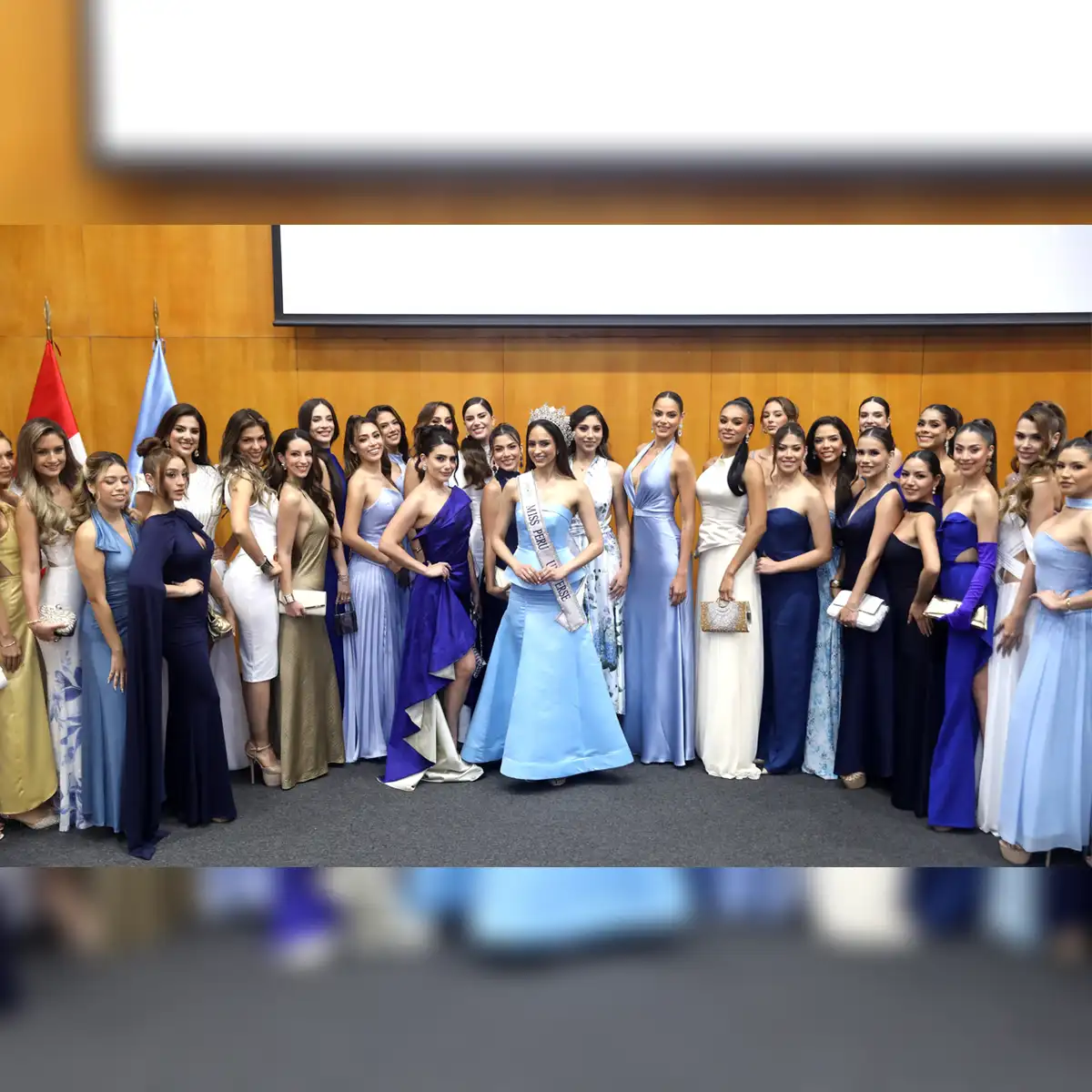 Luren Márquez instó a las 63 participantes del Miss Perú 2027 a evolucionar y dejar una huella positiva en la sociedad durante su paso por el concurso de belleza.