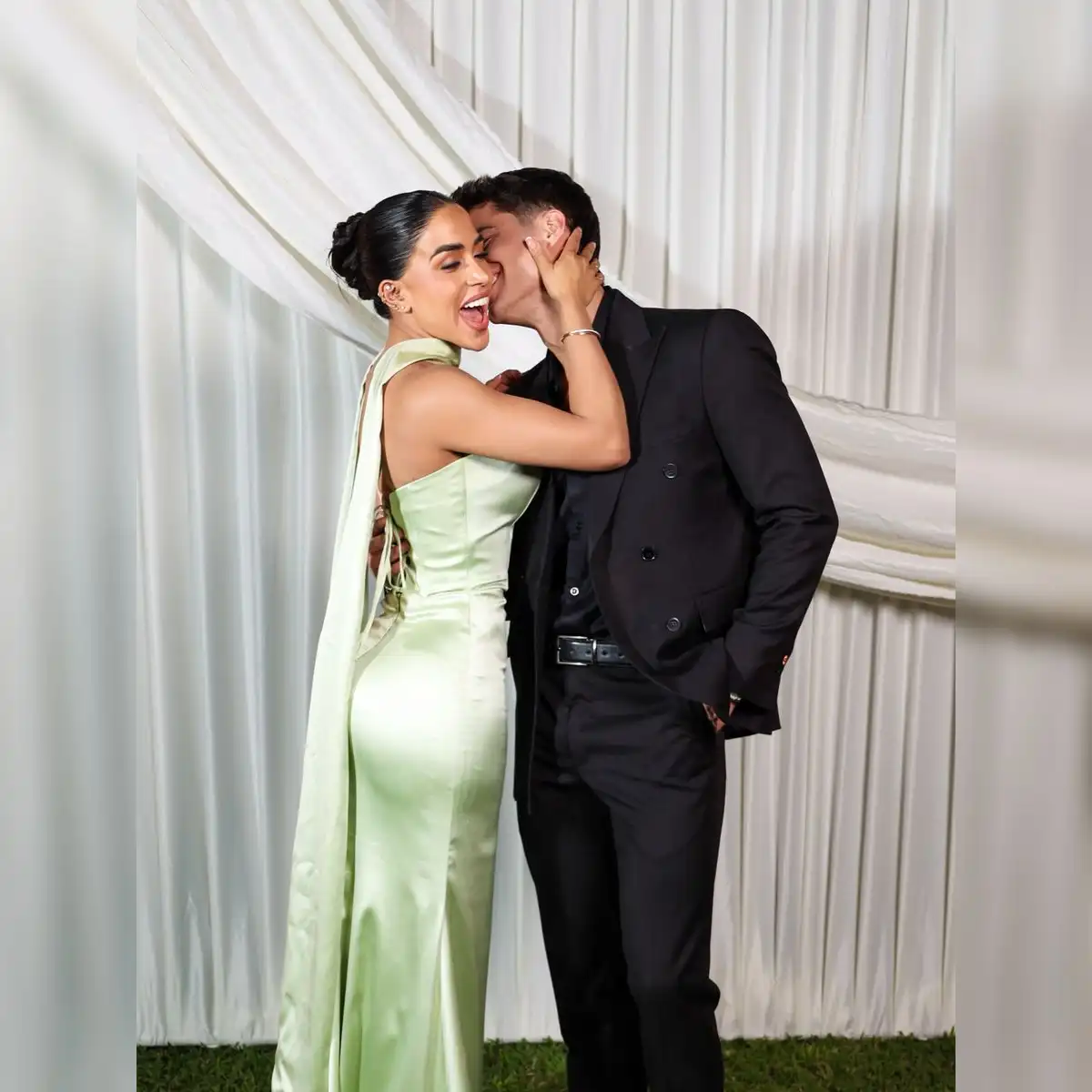 Onelia Molina asistió con Kevin Díaz al matrimonio de sus amigos. En la ceremonia también estuvo presente Mario Irivarren
