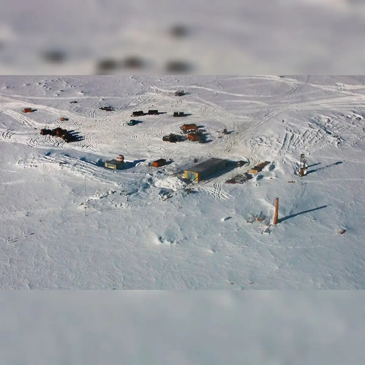 El lago subglacial Vostok se encuentra a 4000 metros por debajo de la estación Vostok, en la Antártida Oriental. Foto: Alexey Ekaikin