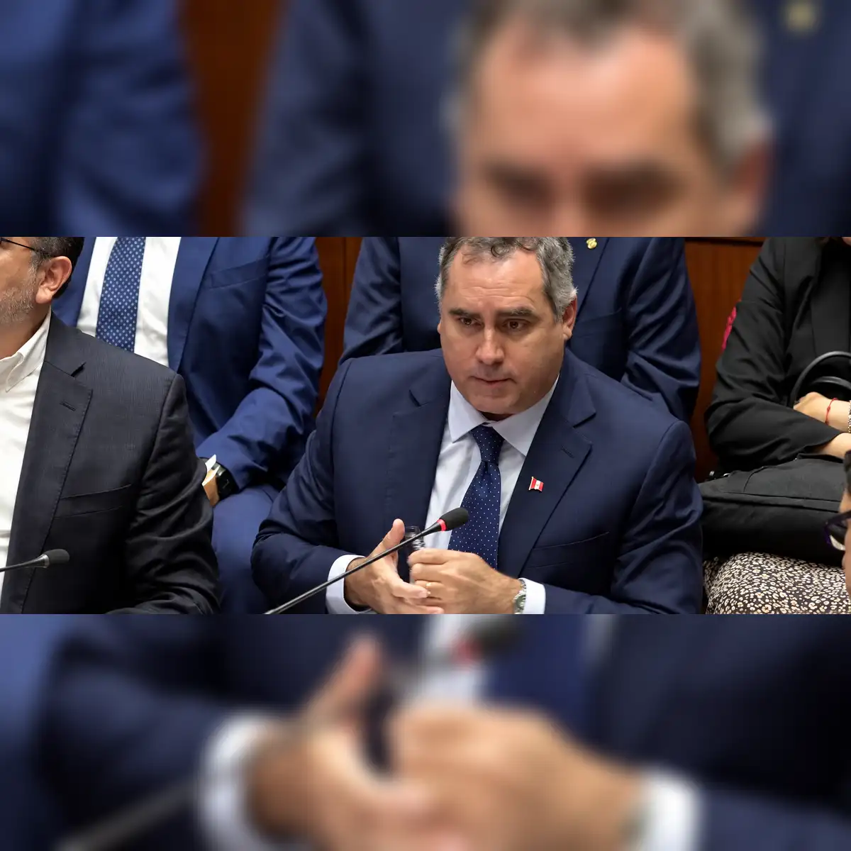 El ministro de Defensa, Rafael Belaunde, durante la exposición ante la Comisión Bicameral de Presupuesto, el cinco de octubre, no solicitó fondos para la compra de tanques de coreranos. Foto: Congreso