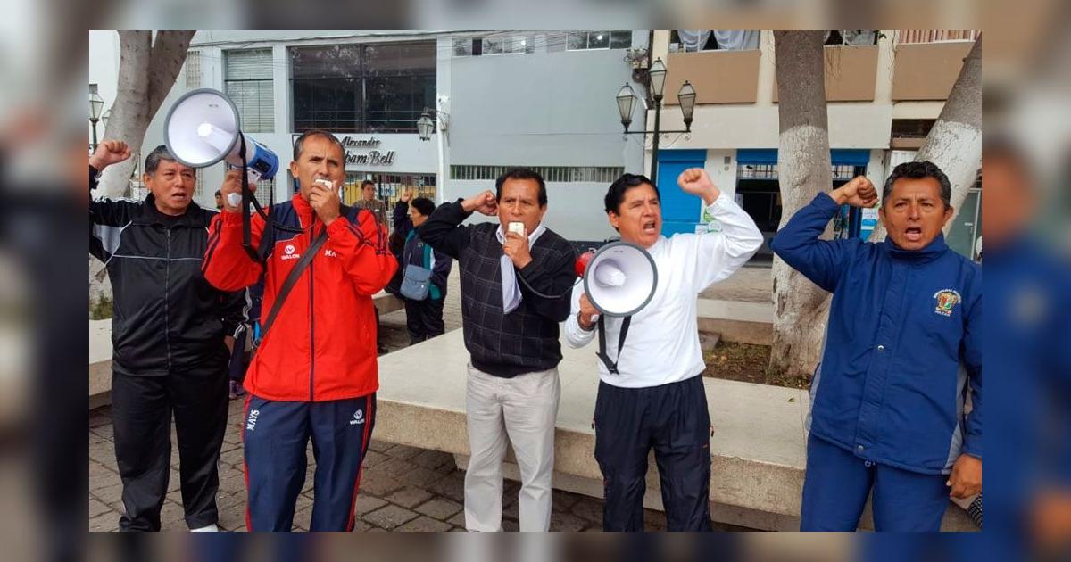 Docentes de Trujillo se mantienen firmes en su medida de lucha ...