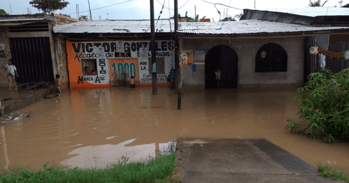 Iquitos Intensa Lluvia Provoca Inundaciones En Las Calles Y Viviendas De La Ciudad Pplr 7496