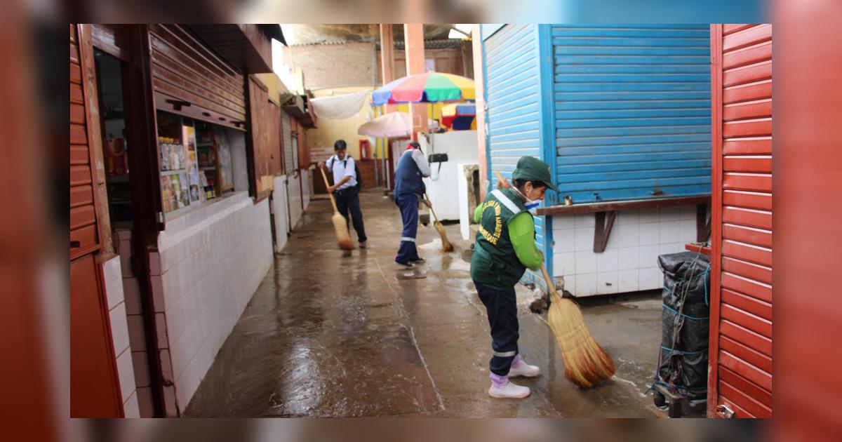 Realizan jornada de limpieza y fumigación en mercado de Lambayeque ...