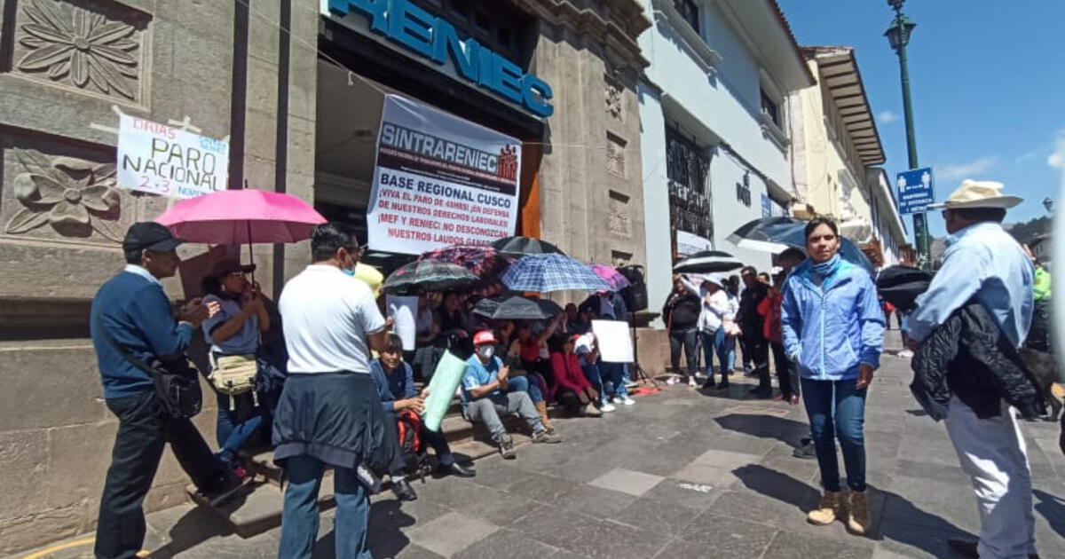 Trabajadores De Sindicato Del Reniec Acatan Paro De Horas En Cusco Lrsd Sociedad La Rep Blica