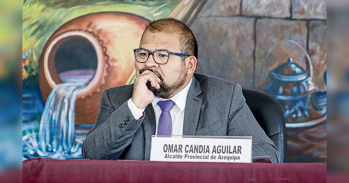 Las dos principales autoridades de Arequipa terminan su gestión en la