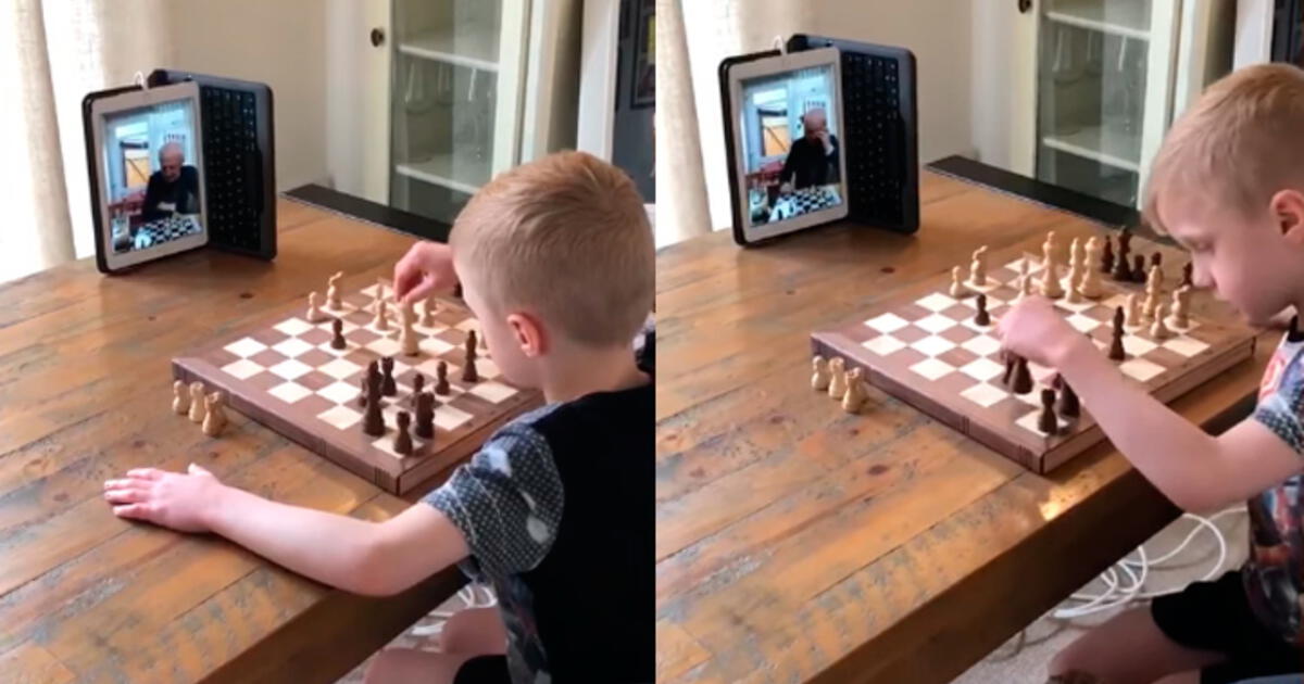 La imagen de un hombre de 78 años que enseña ajedrez gratis a los niños se  hace viral en redes sociales
