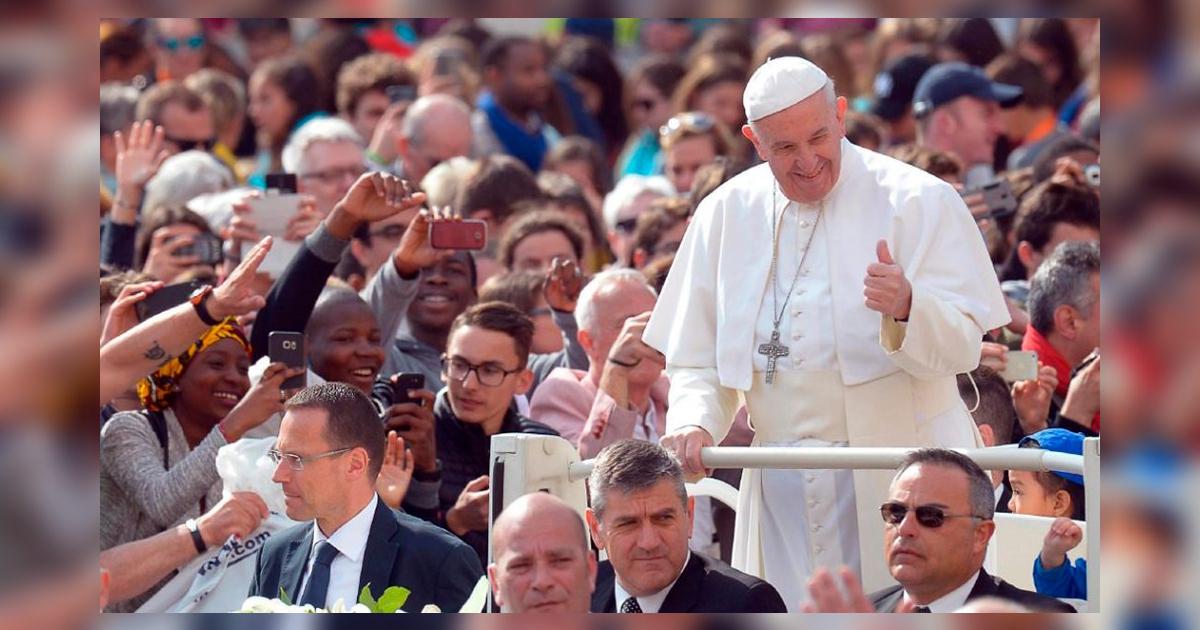 Papa Francisco ofrece mediación del Vaticano en crisis de Venezuela ...